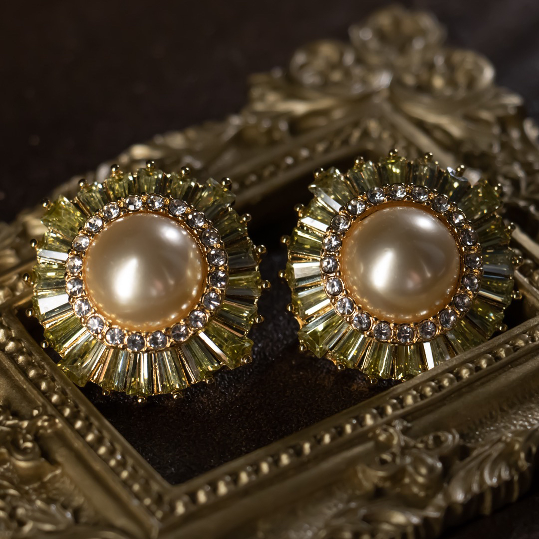 Paris night vintage earrings